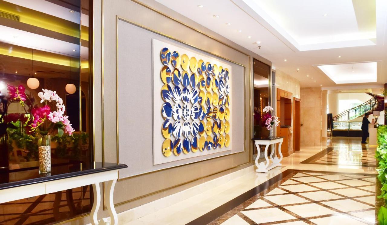 Ambhara Hotel Giacarta Esterno foto