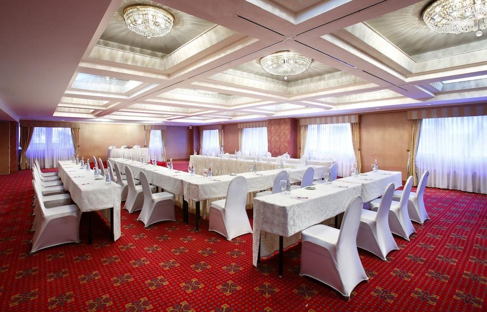 Ambhara Hotel Giacarta Esterno foto